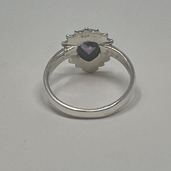 925 Sterling Silver Vintage Real Tear Drop-Cut Amethyst Ring Size 6 - Picture 5 of 6